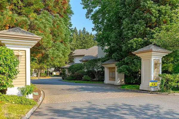 Saanich, BC V8Z 6S4,510 Marsett Pl #503