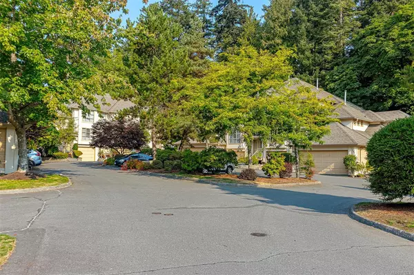 Saanich, BC V8Z 6S4,510 Marsett Pl #503