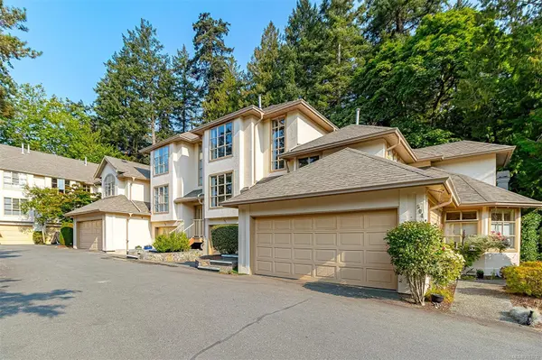 Saanich, BC V8Z 6S4,510 Marsett Pl #503