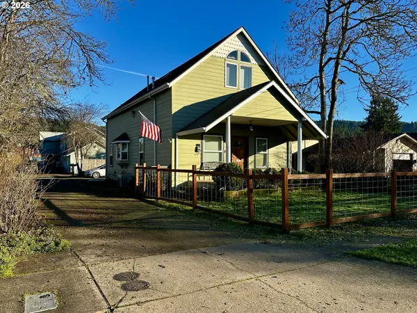 Cottage Grove, OR 97424,822 S 8TH ST