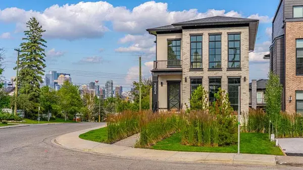 Calgary, AB T2T 4Z2,2504 19A ST SW