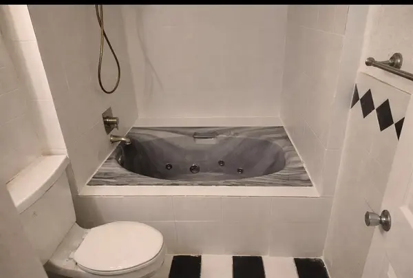 Oakland Park, FL 33309,103 Royal Park Dr #2C