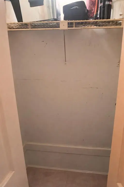 Oakland Park, FL 33309,103 Royal Park Dr #2C