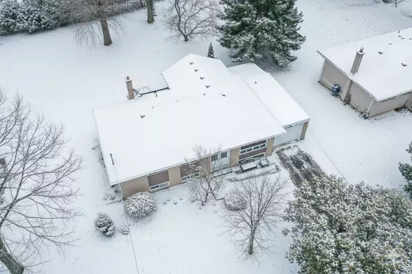 25 Norman AVE, King, ON L0G 1N0