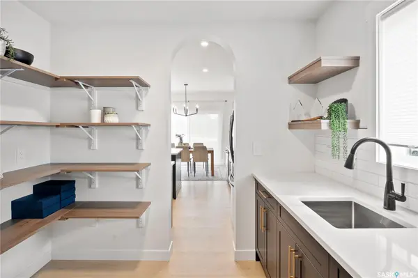 449 Traeger CLOSE, Saskatoon, SK S7V 1Z5