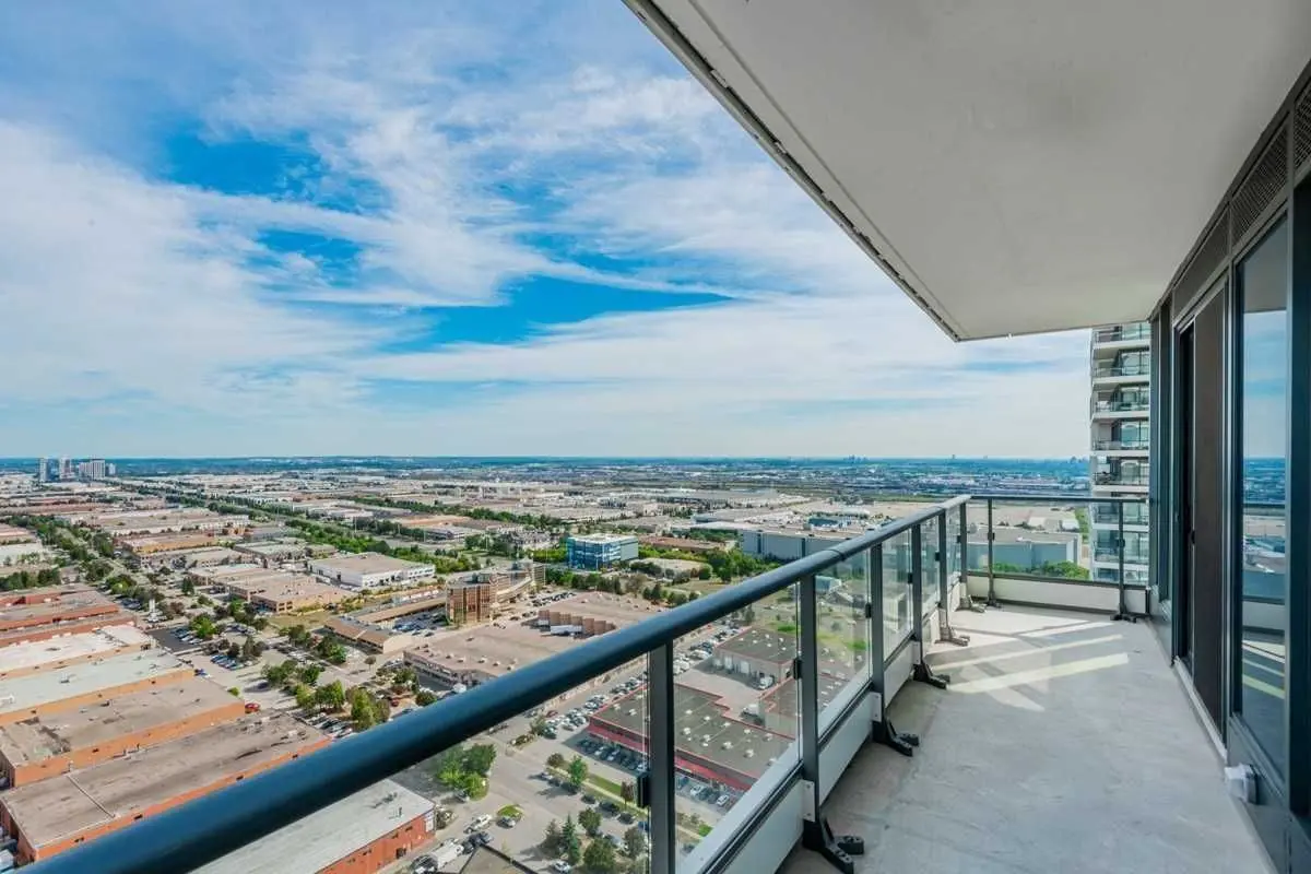 Vaughan, ON L4K 0J6,898 Portage Pkwy #3502