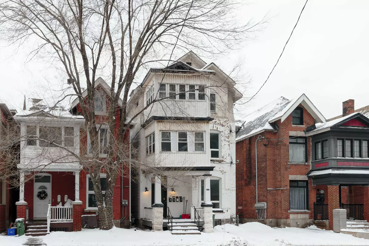 Ottawa Centre, ON K1R 6H7,275 Bronson AVE #2