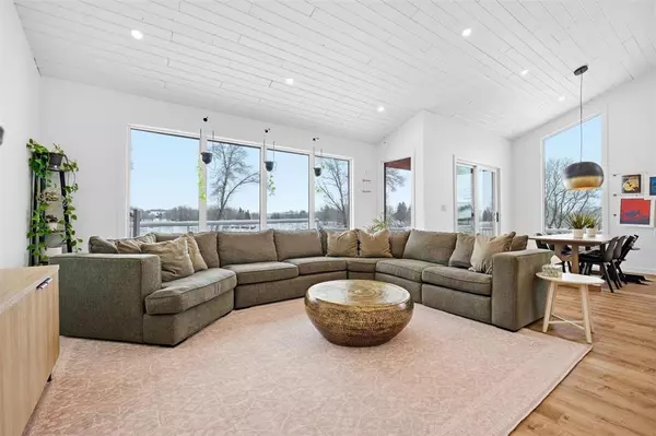 Winnipeg, MB R3V 1G5,44 Lord AVE