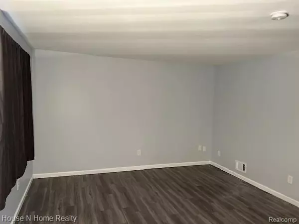 Warren, MI 48091,2189 Jarvis AVE