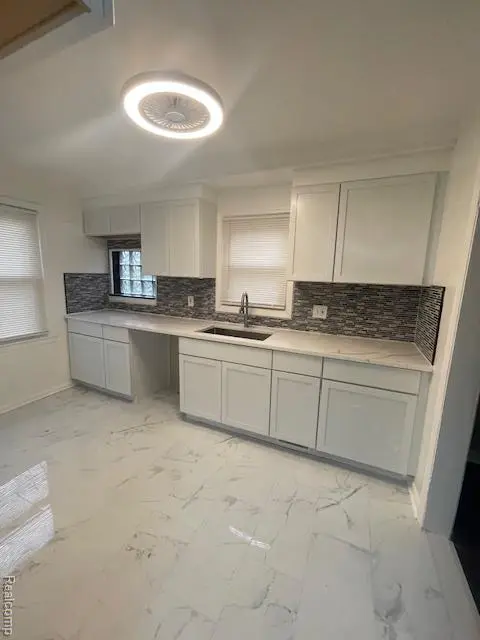 Detroit, MI 48235,20157 CHEYENNE ST