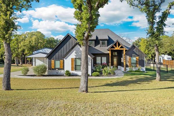 1104 Horizon Trace Drive,  Azle,  TX 76020