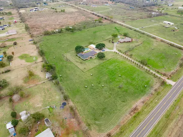 Kaufman, TX 75142,5612 E State Highway 243