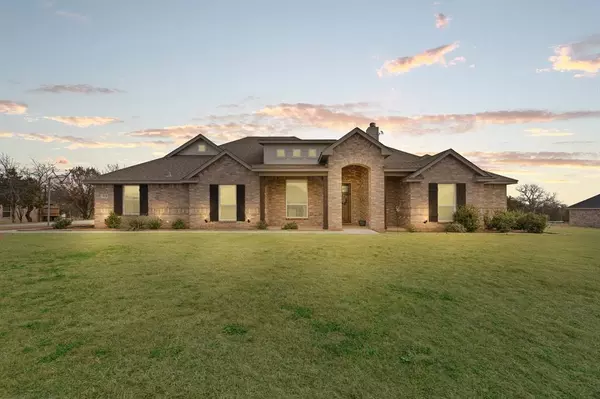 1028 Resolute Road, Millsap, TX 76066