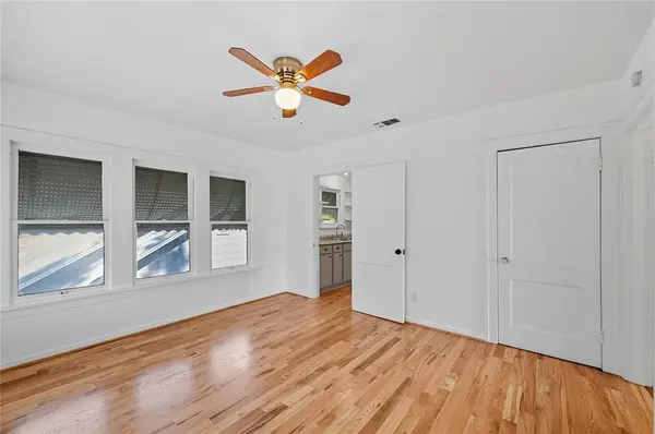 Fort Worth, TX 76110,800 W Lowden Street