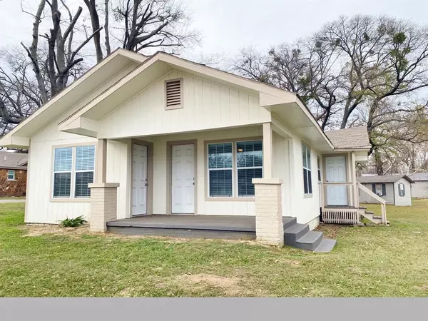 1304 W Ferguson, Mount Pleasant, TX 75455