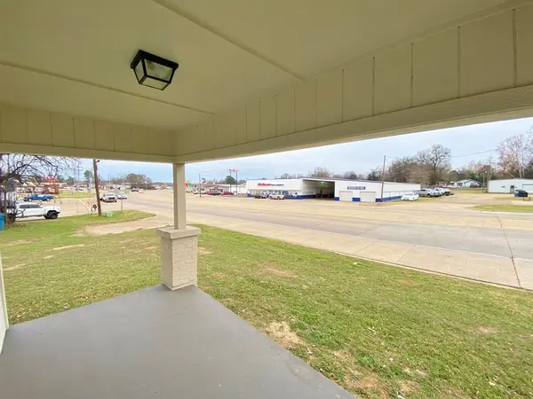 Mount Pleasant, TX 75455,1304 W Ferguson