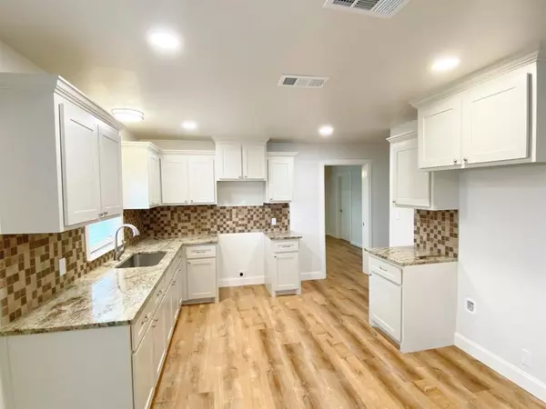 Mount Pleasant, TX 75455,1304 W Ferguson