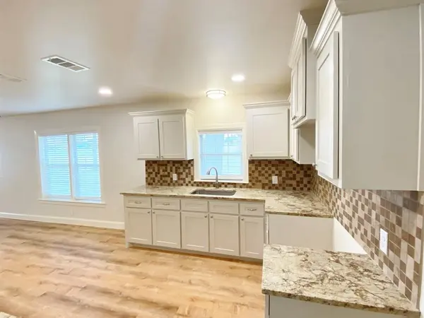 Mount Pleasant, TX 75455,1304 W Ferguson