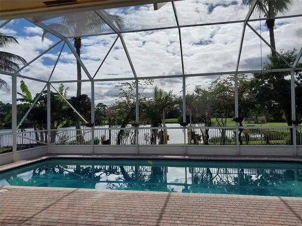 Stuart, FL 34997,7042 SE Bay Hill Dr