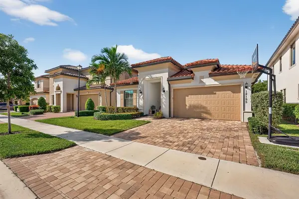 12155 N Baypoint Cir, Parkland, FL 33076