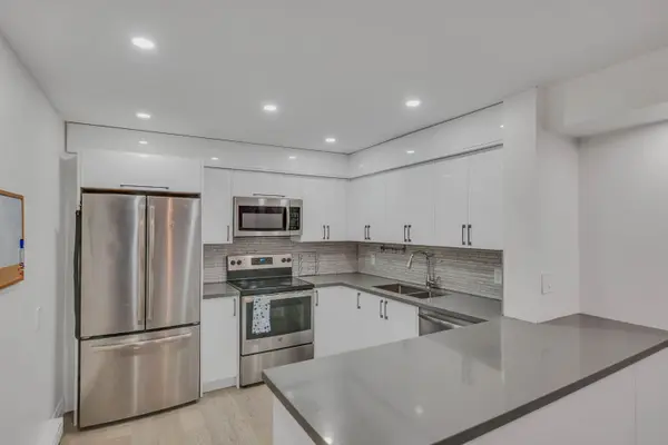 Aurora, ON L4G 3M2,242 Milestone CRES #115