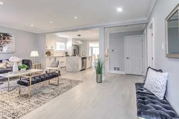 Newmarket, ON L3Y 1H2,254 Andrew ST #main