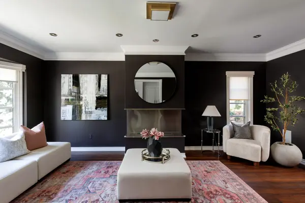 Oakville, ON L6K 3V4,262 Mary ST