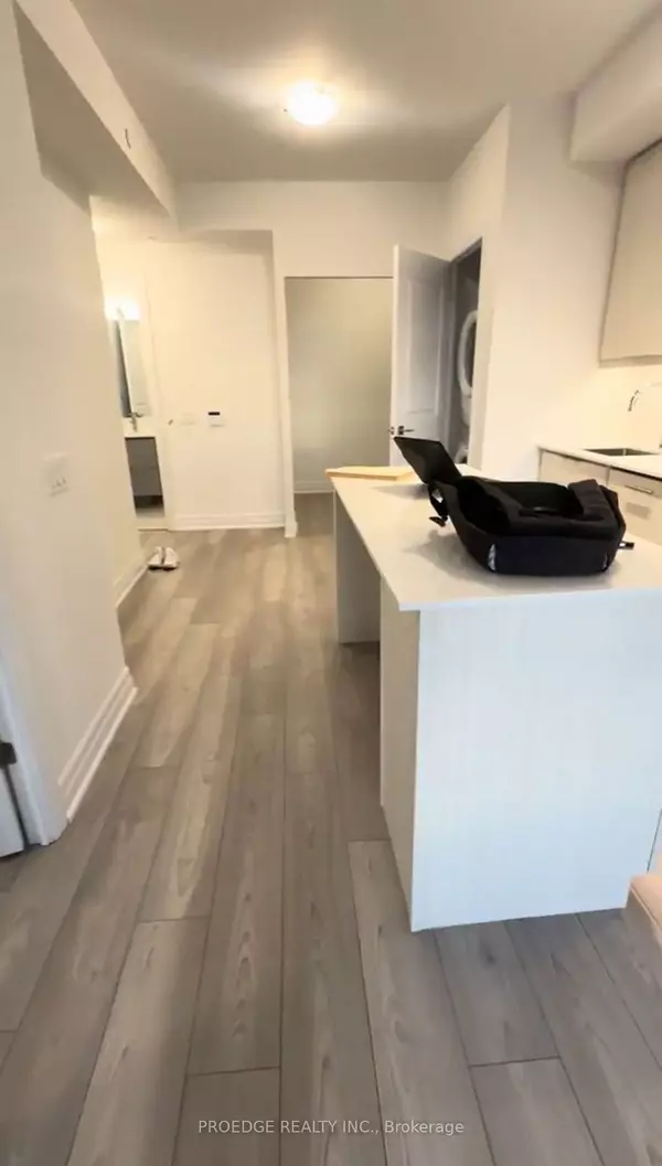 Mississauga, ON L5B 1L9,36 Elm DR W #1606