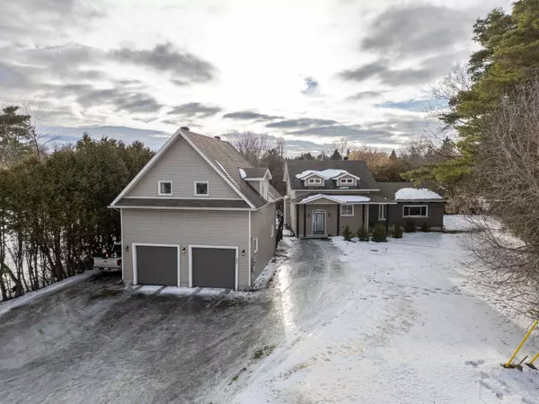 6030 BANK ST, Greely - Metcalfe - Osgoode - Vernon And Area, ON K4P 1N3