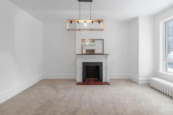 Ottawa Centre, ON K1R 6H7,275 Bronson AVE #1