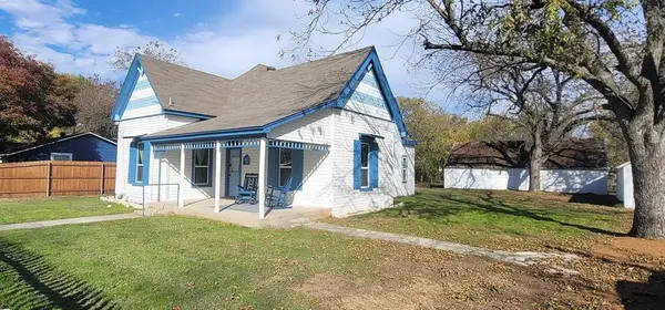 Cleburne, TX 76033,910 Baird Street