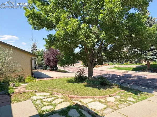Colorado Springs, CO 80917,5117 Solar Ridge DR