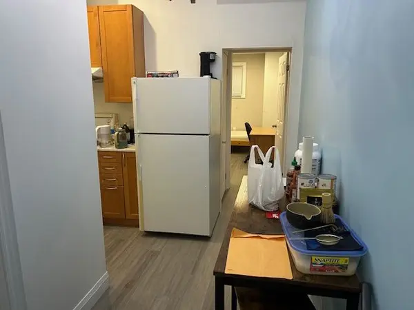 Toronto C01, ON M5T 2B9,14 Glasgow ST #Main Fl, Rm 2