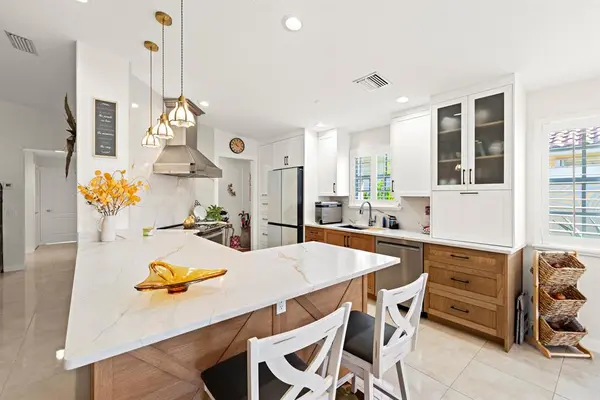 West Palm Beach, FL 33411,7820 Pine Island Way