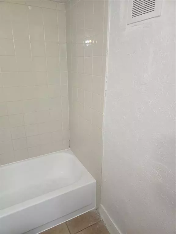 Lauderdale Lakes, FL 33311,2436 NW 39th Way