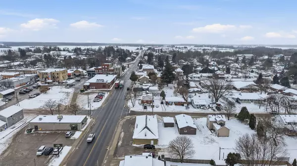 Minto, ON N0G 1Z0,10 Queen ST N