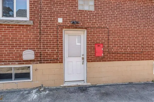 Hamilton, ON L9A 4S8,326 East 19th ST #Lower Unit