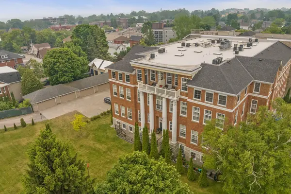 Cobourg, ON K9A 3L9,323 George ST #403