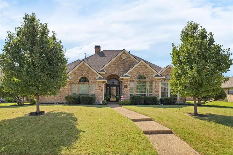 820 Foxwood Lane, Wylie, TX 75098