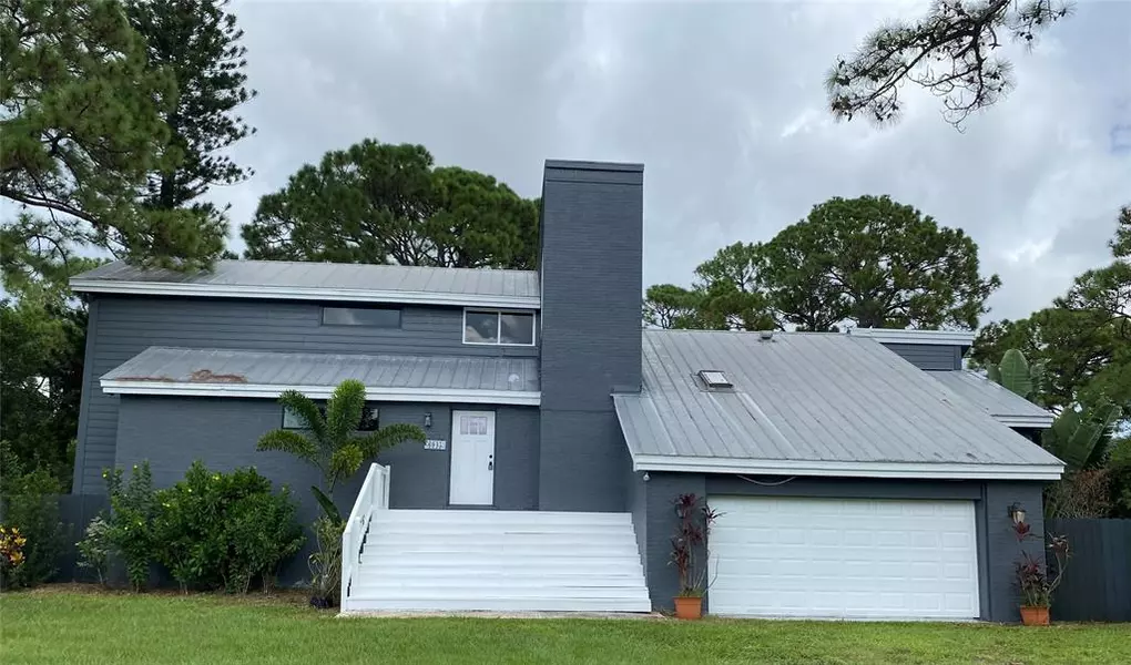 6945 150th Pl, Palm Beach Gardens, FL 33418