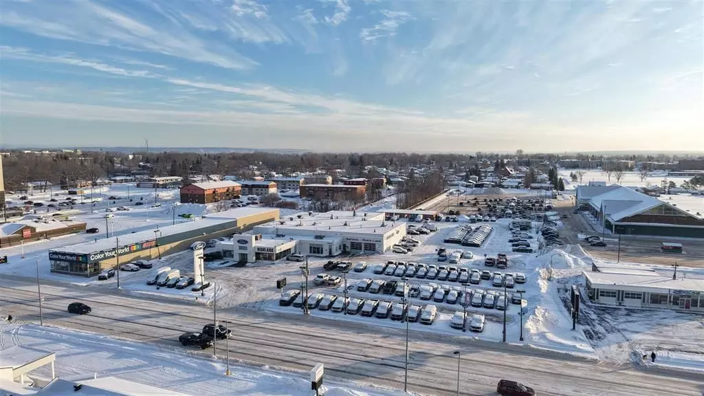 68 Great Northern RD, Sault Ste Marie, ON P6B 4Y5