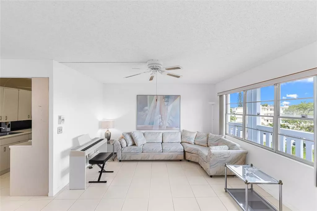 Deerfield Beach, FL 33442,4047 Cambridge C #4047