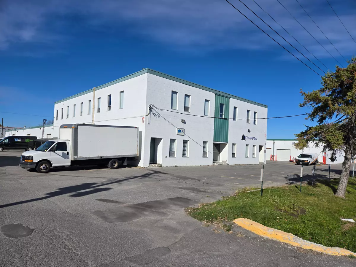 Tanglewood - Grenfell Glen - Pineglen, ON K2G 0G3,17 Grenfell CRES NW #200