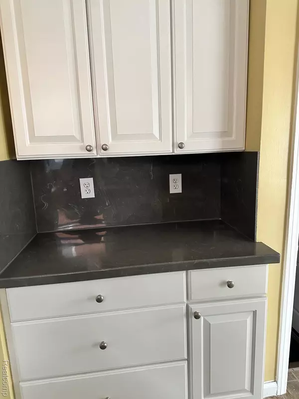 Royal Oak, MI 48073,2224 N Connecticut AVE