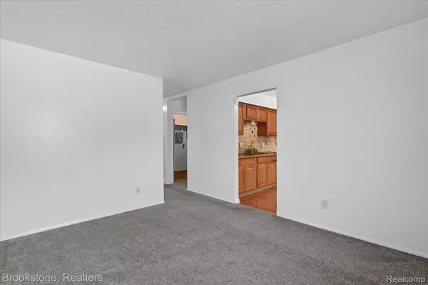 Flint, MI 48505,1034 E Alma AVE