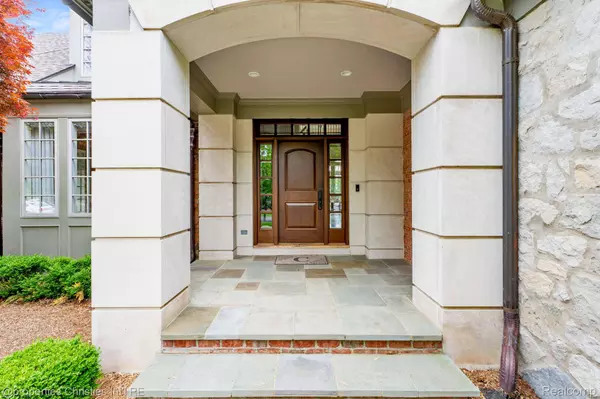 Bloomfield Hills, MI 48304,3715 Lahser RD