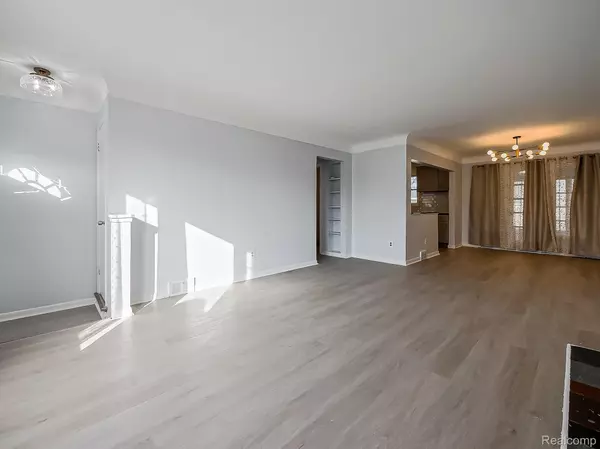 St. Clair Shores, MI 48080,20007 Chalon ST