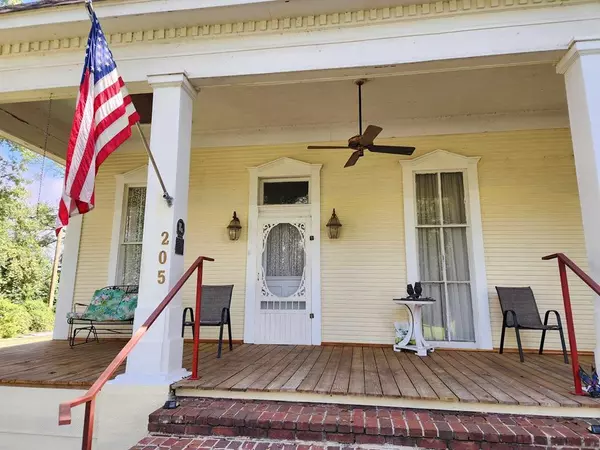 Logansport, LA 71049,205 S 2nd Street