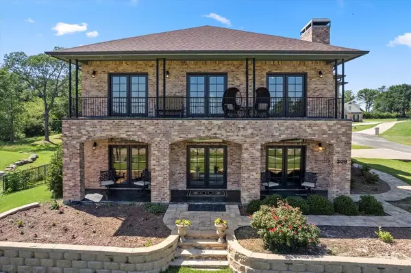 Mabank, TX 75143,208 Cape Shore Drive