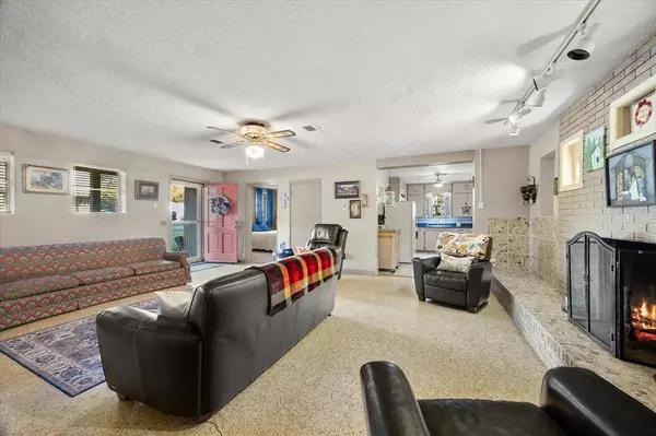 Quinlan, TX 75474,2097 County Road 3830